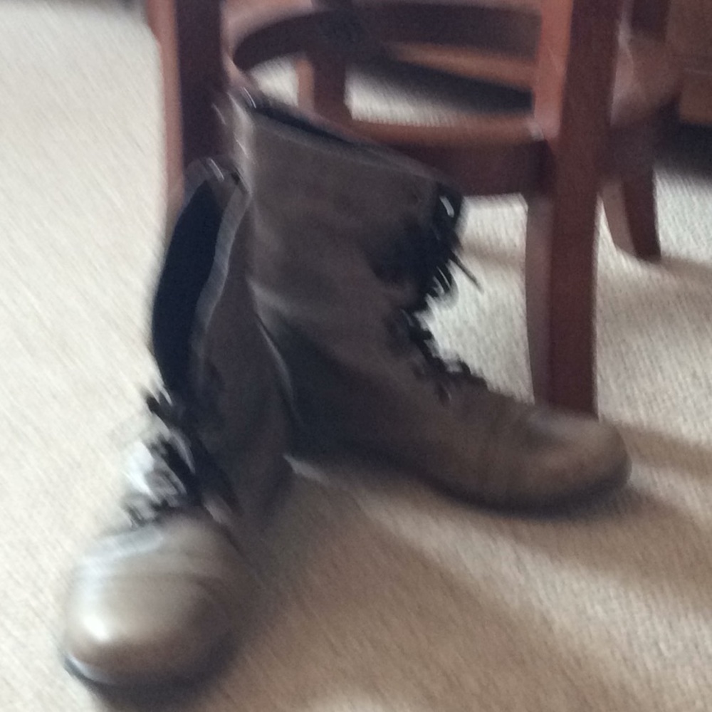 Steve Madden Boot - Picture 3 of 3